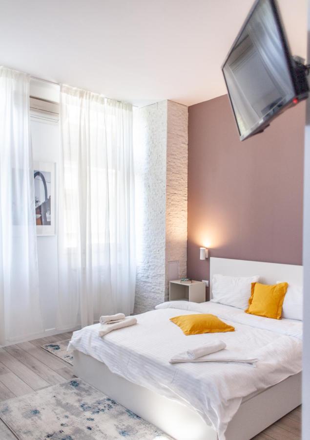 Modern Studio In The Heart Of 이아시 외부 사진
