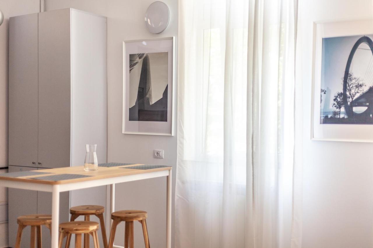 Modern Studio In The Heart Of 이아시 외부 사진