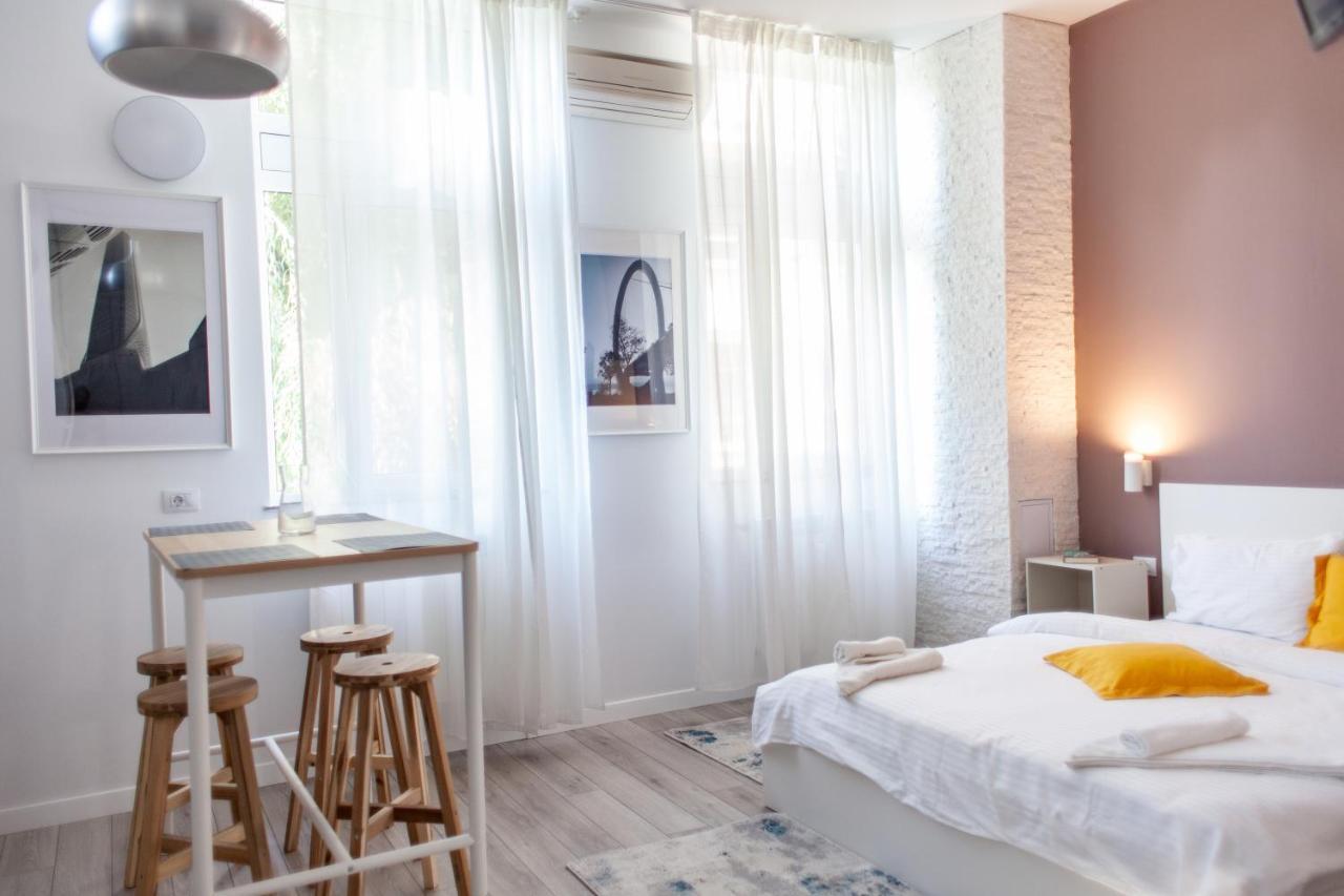 Modern Studio In The Heart Of 이아시 외부 사진